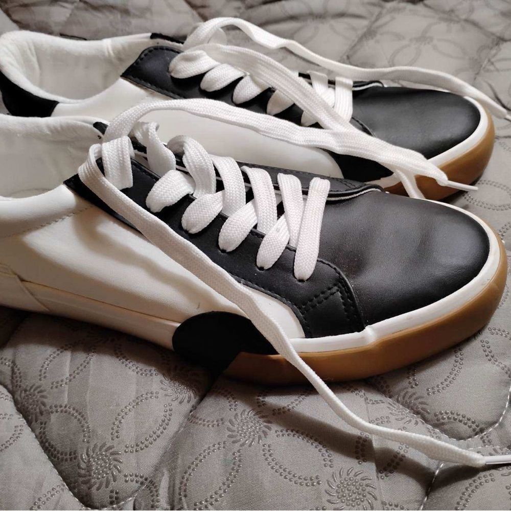 Outwoods Black and White Casual Sneakers